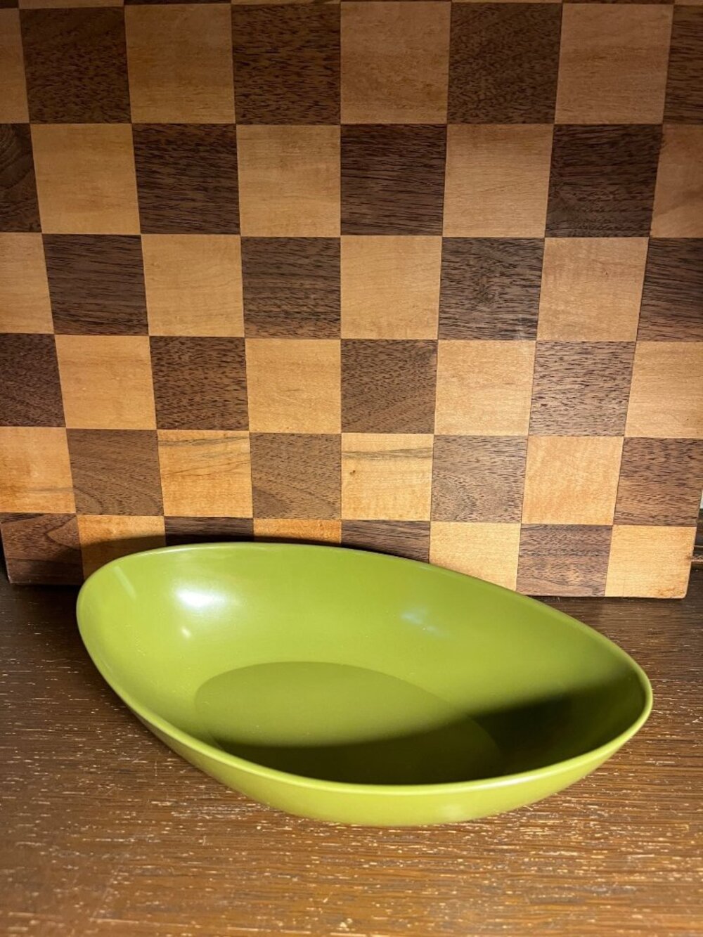 Avocado Green Melamine Serving Bowl A130